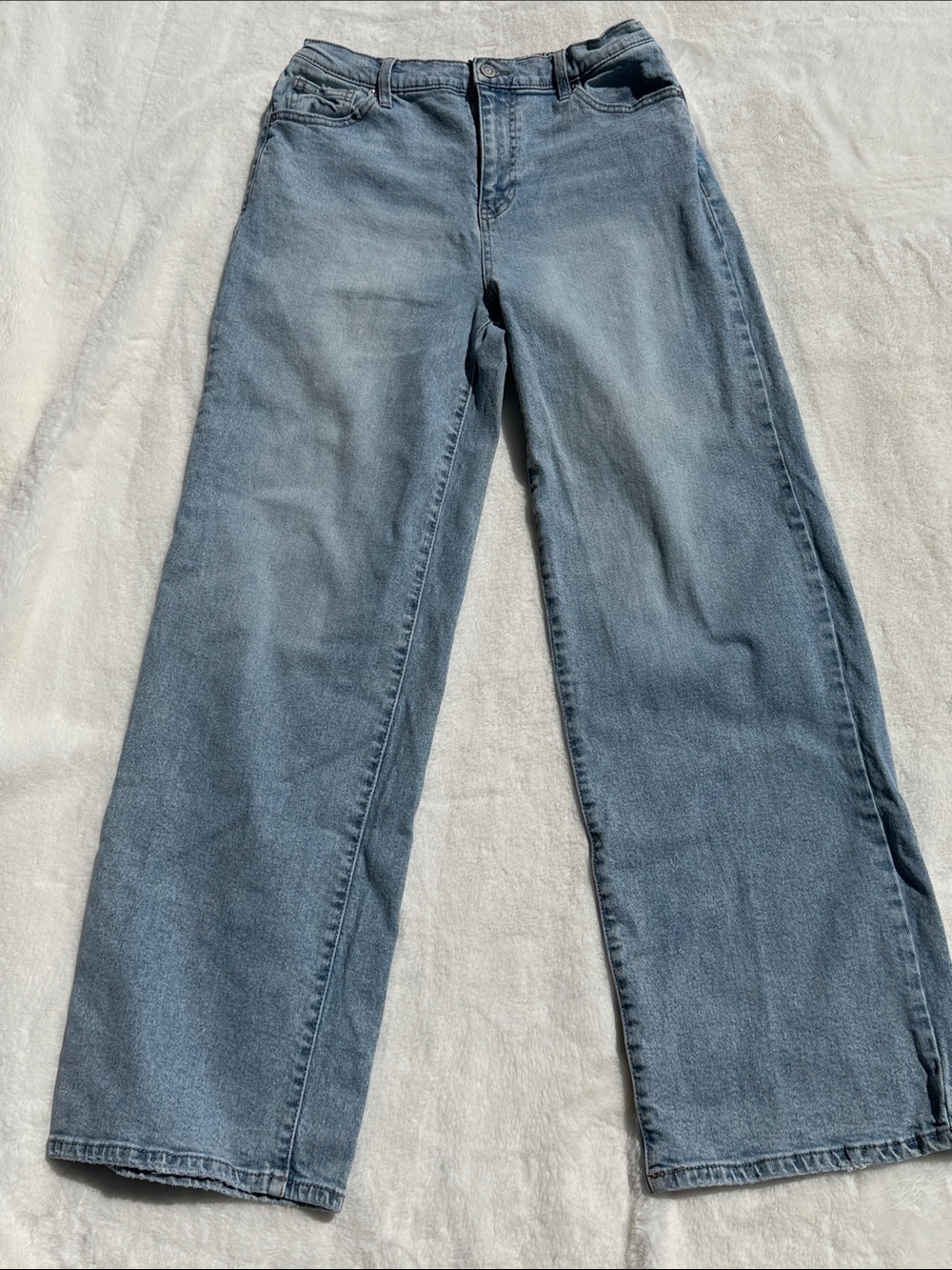 Classic Light Blue Wide-Leg Women’s BCBGeneration Jeans